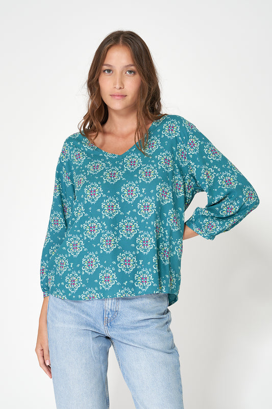 Blusa en viscosa Ecovero estampada manga larga