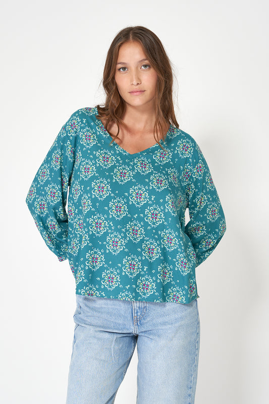 Blusa en viscosa Ecovero estampada manga larga
