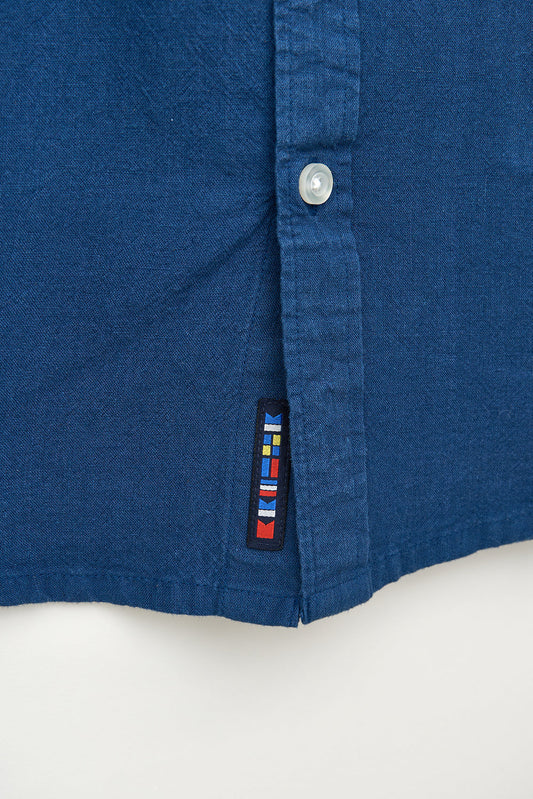 Long-sleeved linen shirt