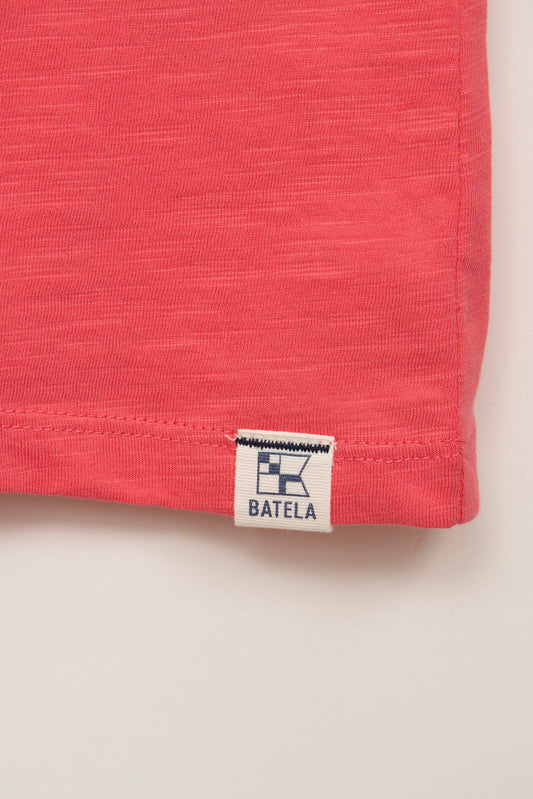 Camiseta flamé manga corta y escote pico