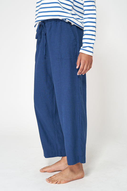 Pantalón fluido cropped en mezcla de lino