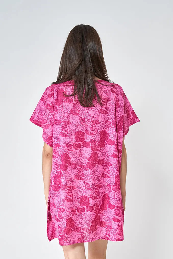 Poncho with shell print
