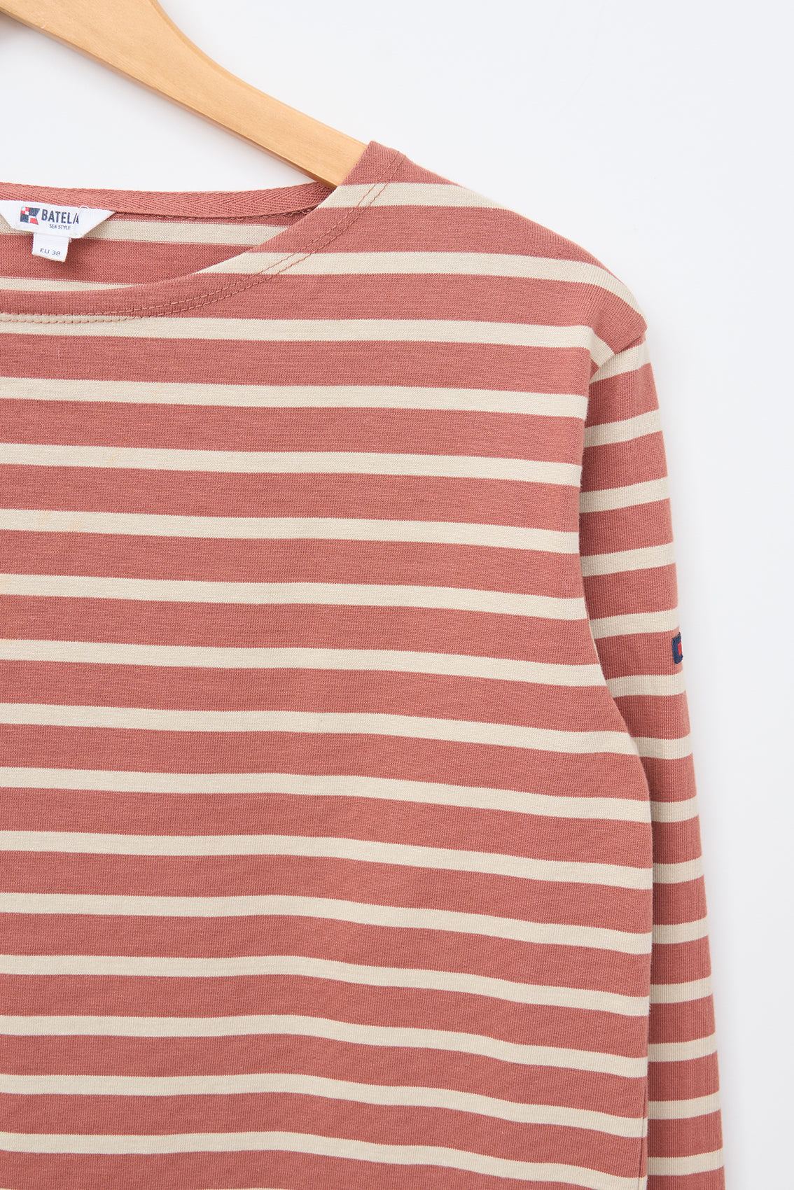 Kamiseta marseillesa marraduna, mahuka luzekoa