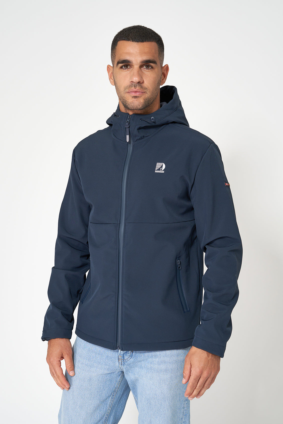 Veste en softshell avec capuche et fermeture éclair