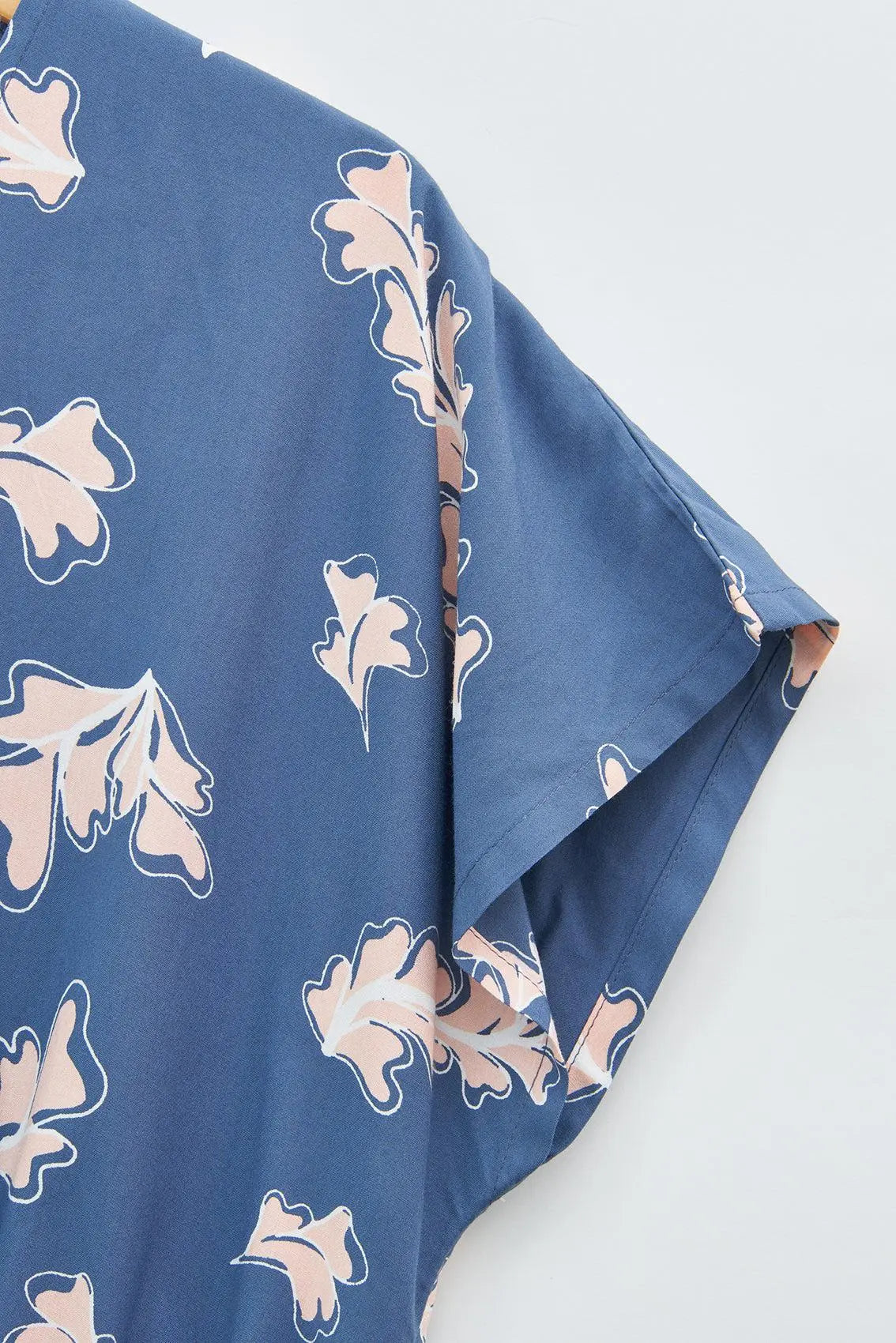 100% viscose dress with drawstring and print