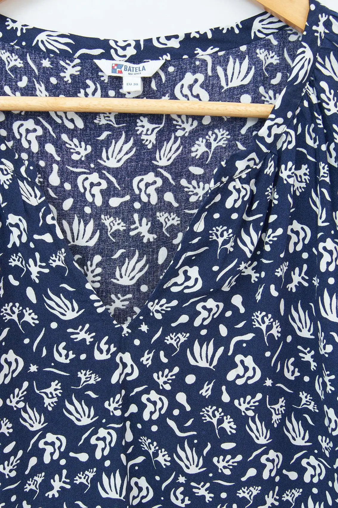 100% viscose T-shirt or blouse with a marine print
