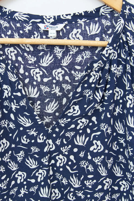 100% viscose T-shirt or blouse with a marine print