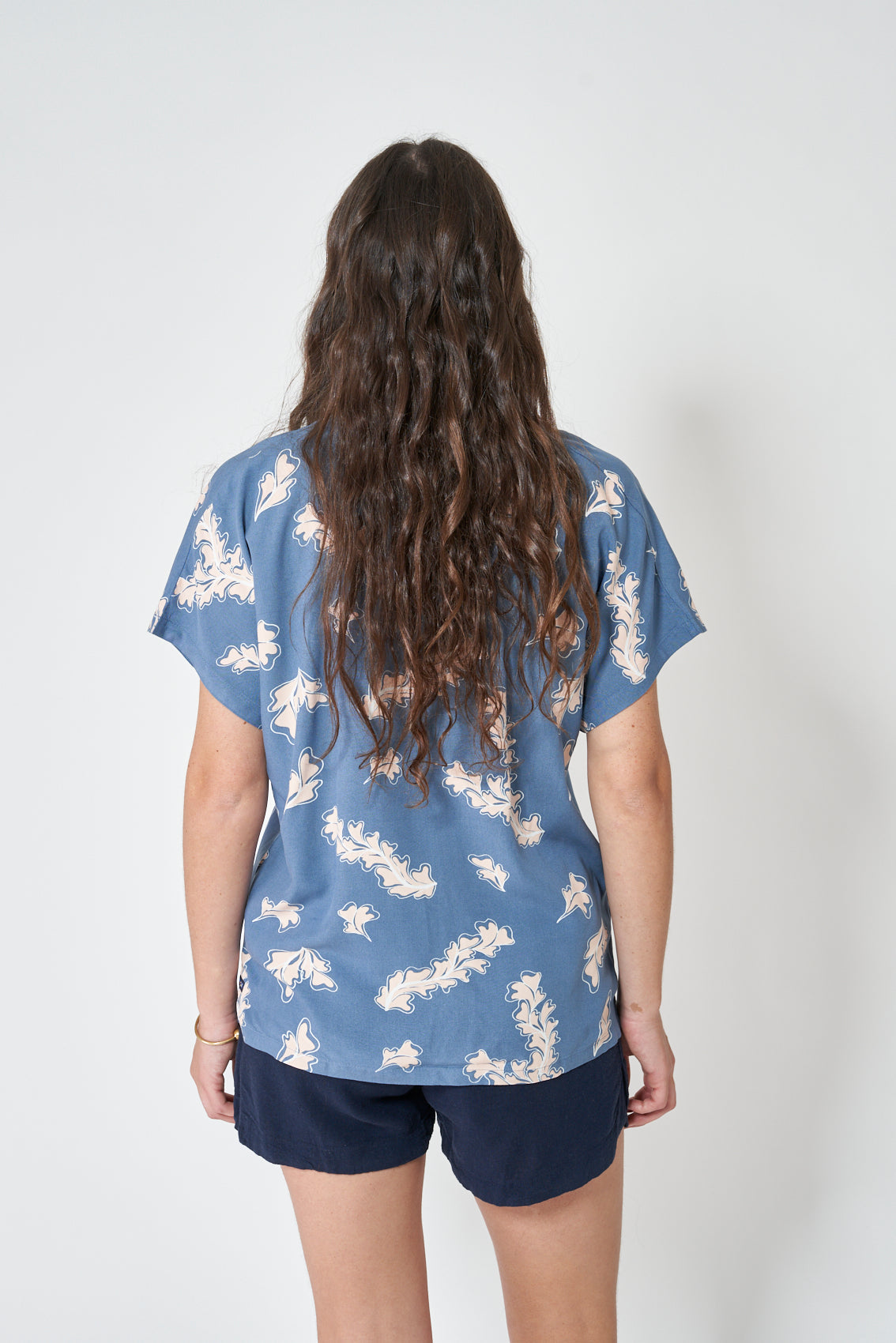Camiseta o blusa en viscosa 100% con estampado marino