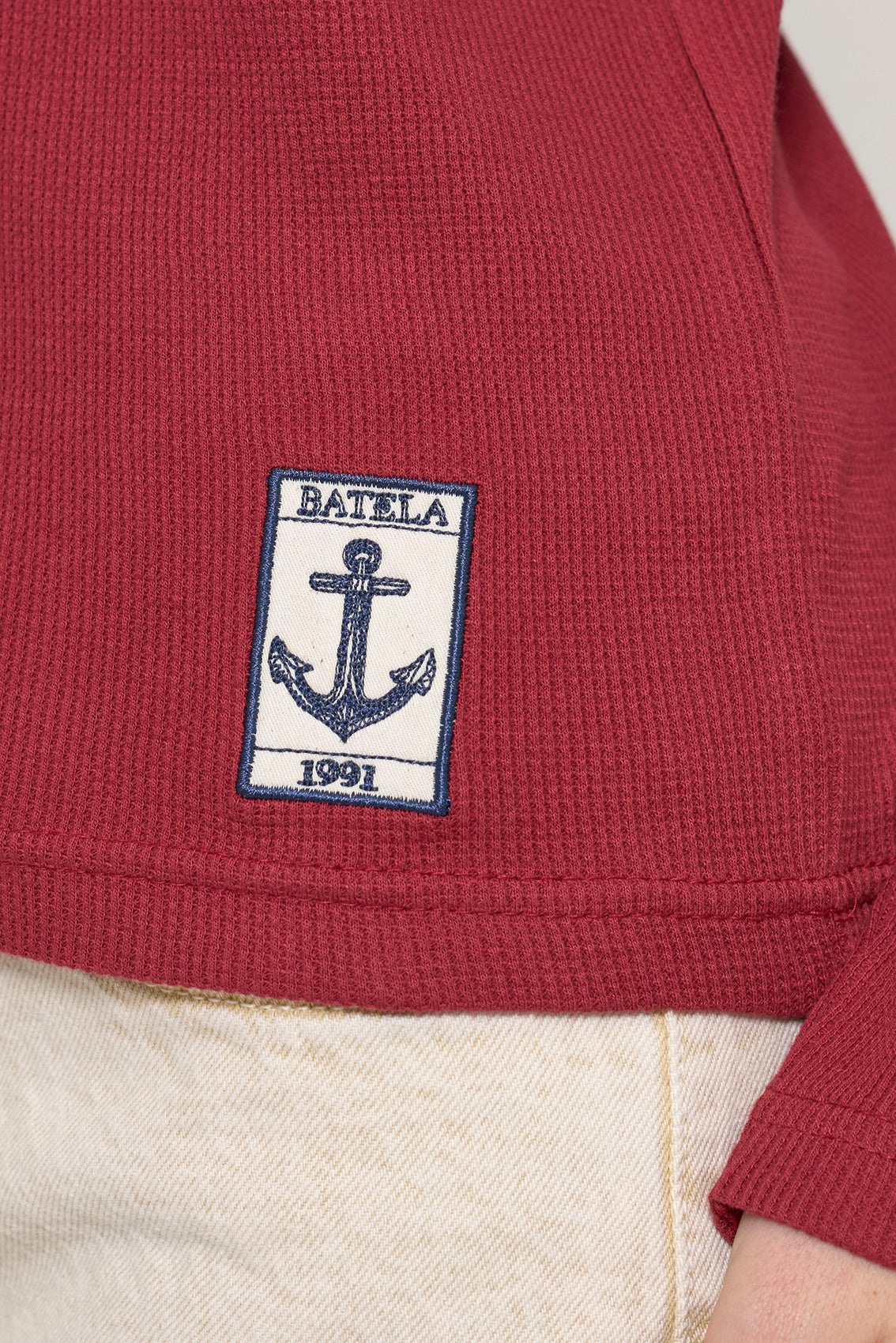 T-shirt à encolure en tissu gaufré