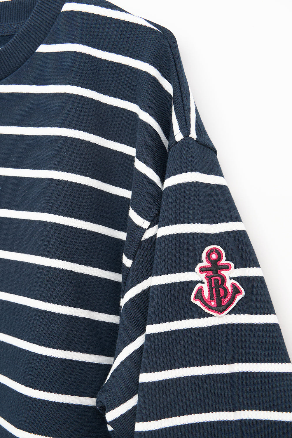 Felpazko kirol-jertse marraduna, aingura apaingarriarekin