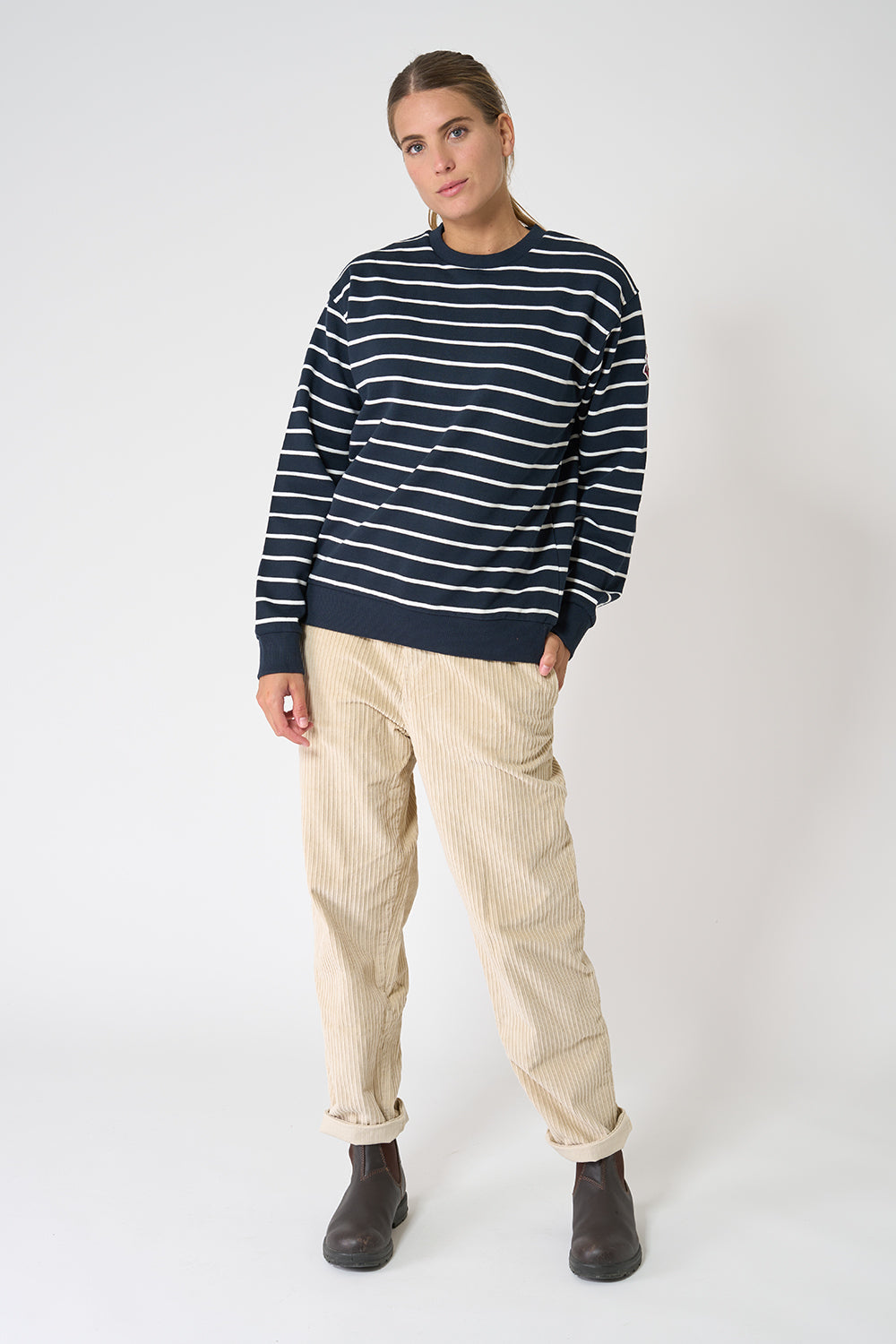 Felpazko kirol-jertse marraduna, aingura apaingarriarekin