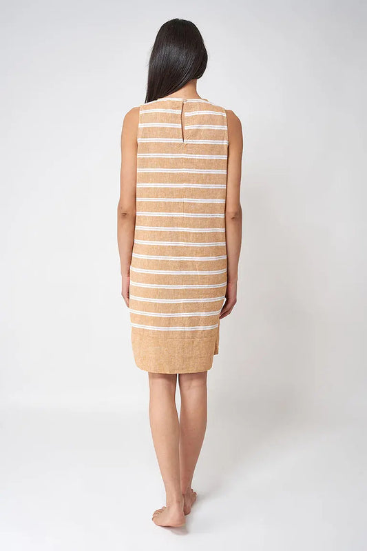 Sleeveless dress