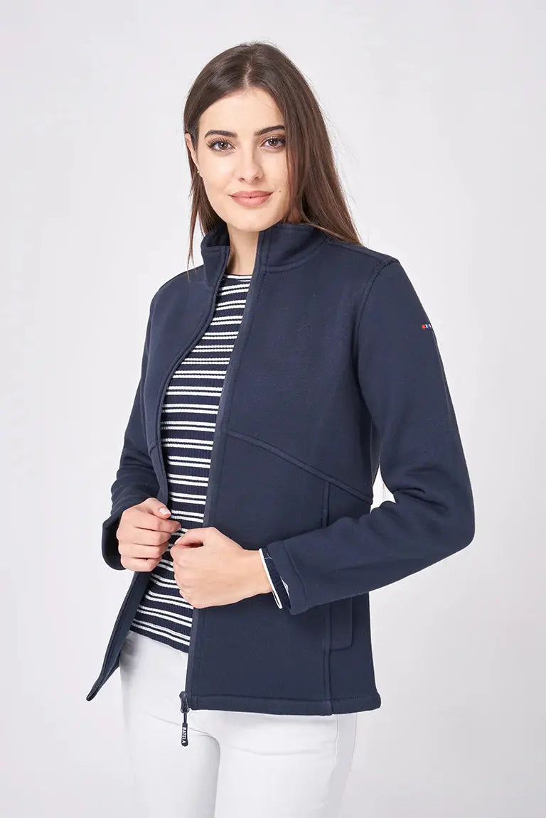 Veste de style sweatshirt avec doublure en polaire. 