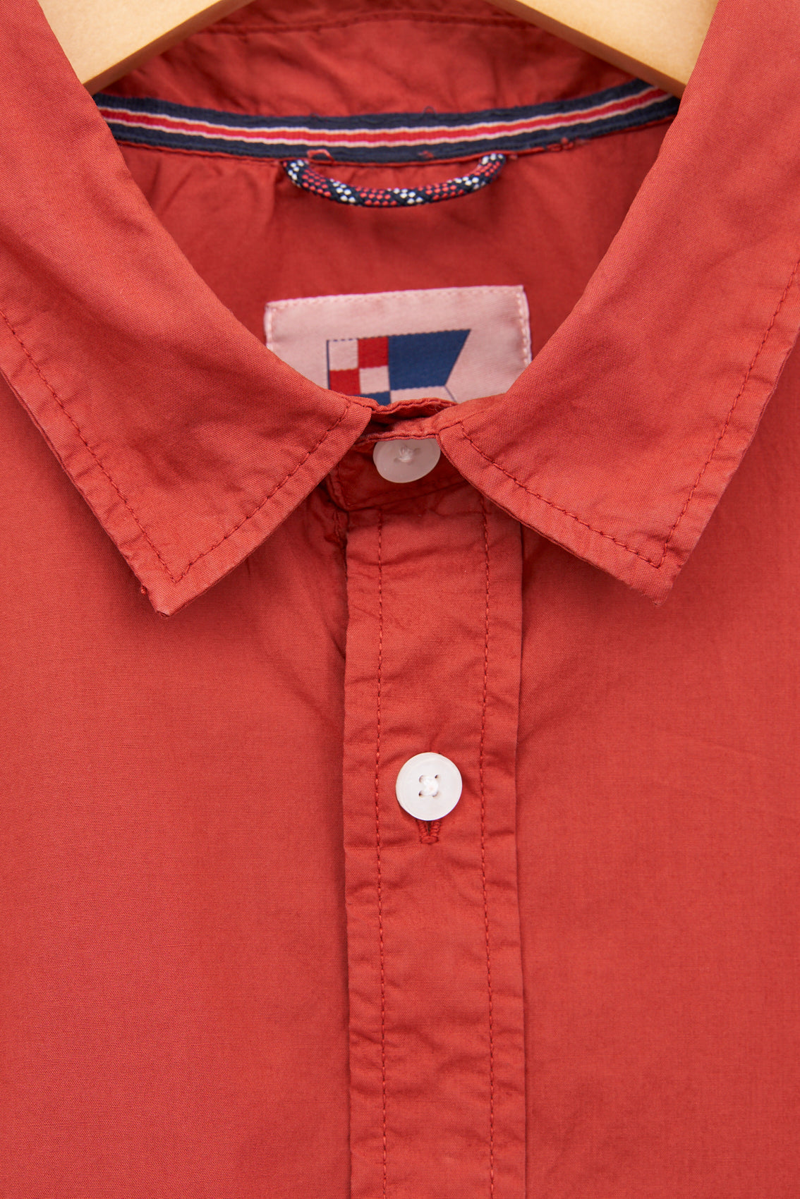 Short-sleeved cotton shirt