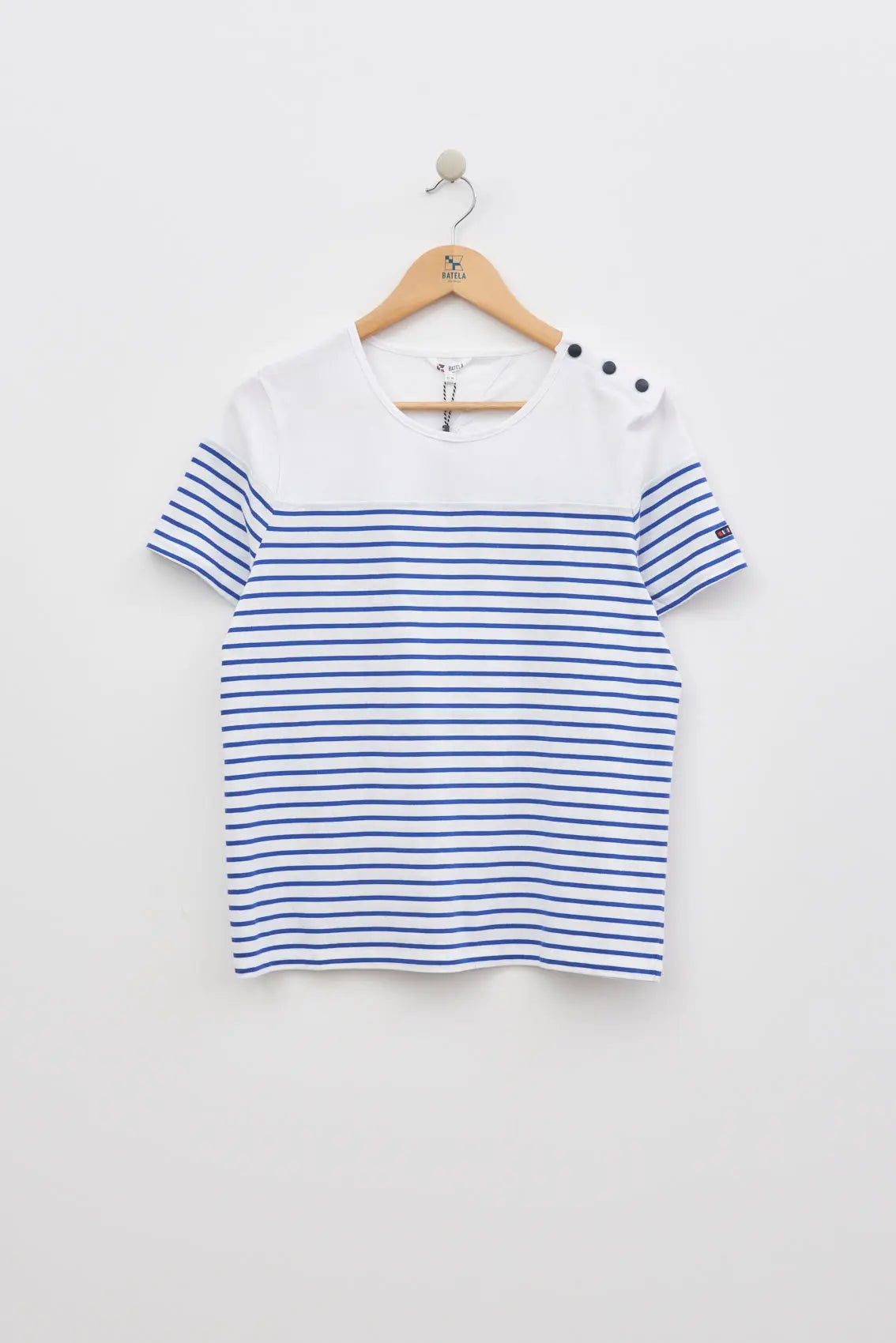 Short-sleeved striped T-shirt with round neck and buttons
