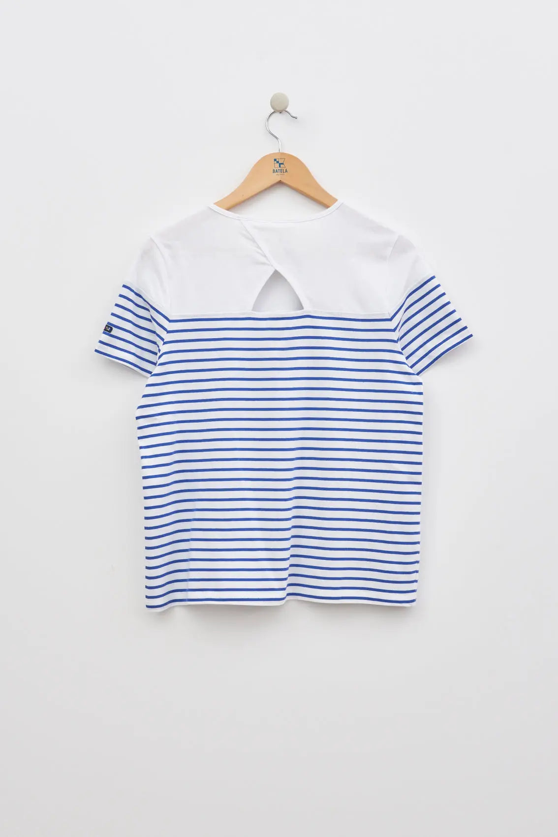 Short-sleeved striped T-shirt with round neck and buttons