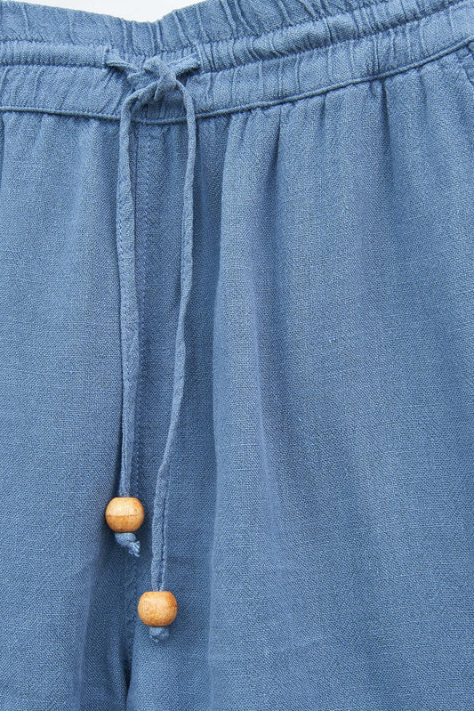 Linen and Tencel shorts with drawstring.