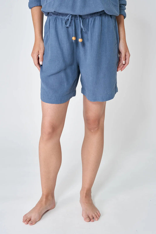 Linen and Tencel shorts with drawstring.
