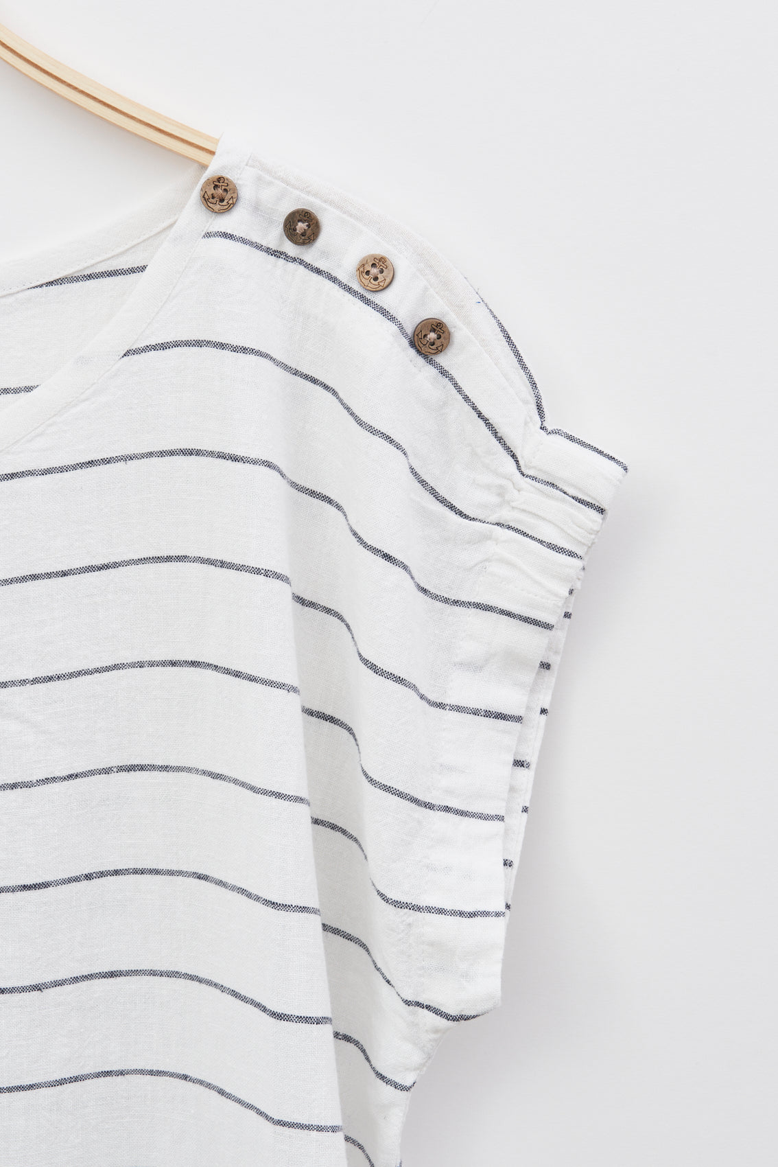 Short-sleeved striped T-shirt in linen and viscose