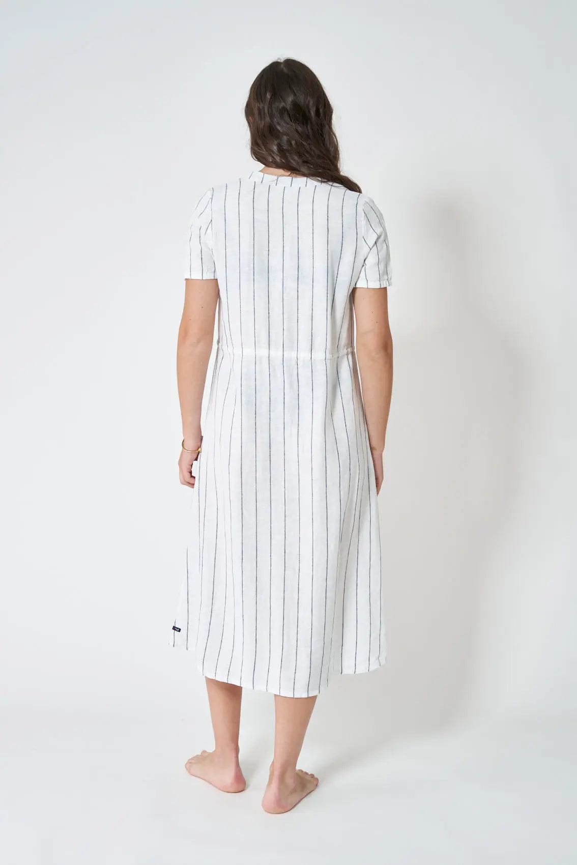 Vestido largo en lino y viscosa botones y cordón de ajuste