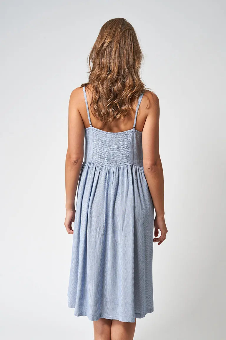 Robe à rayures avec bretelles et boutons, 100% viscose.