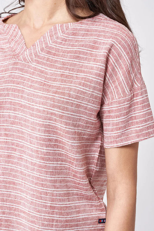 Camiseta de lino y viscosa con cuello en pico