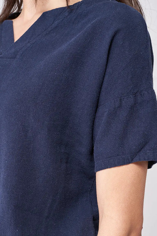 Camiseta de lino y viscosa con cuello en pico