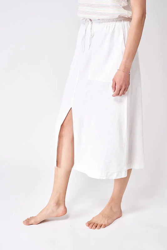 Jupe longue confectionnée en lin et viscose
