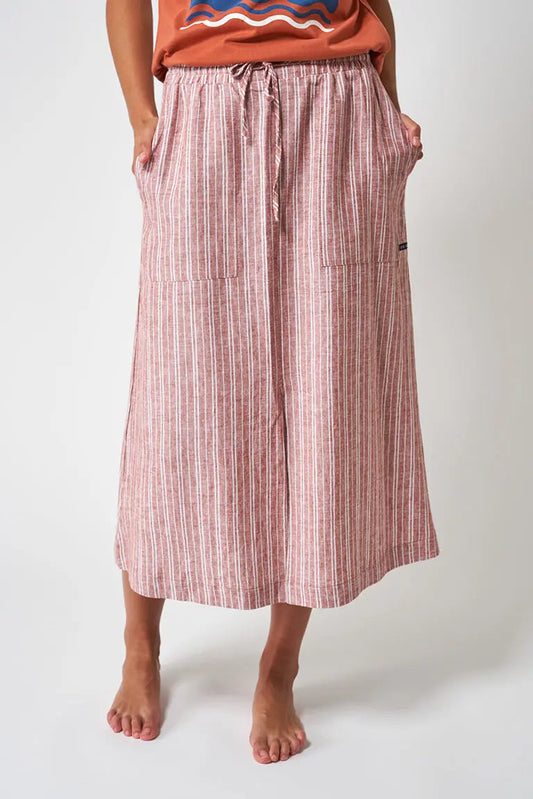 Jupe longue confectionnée en lin et viscose
