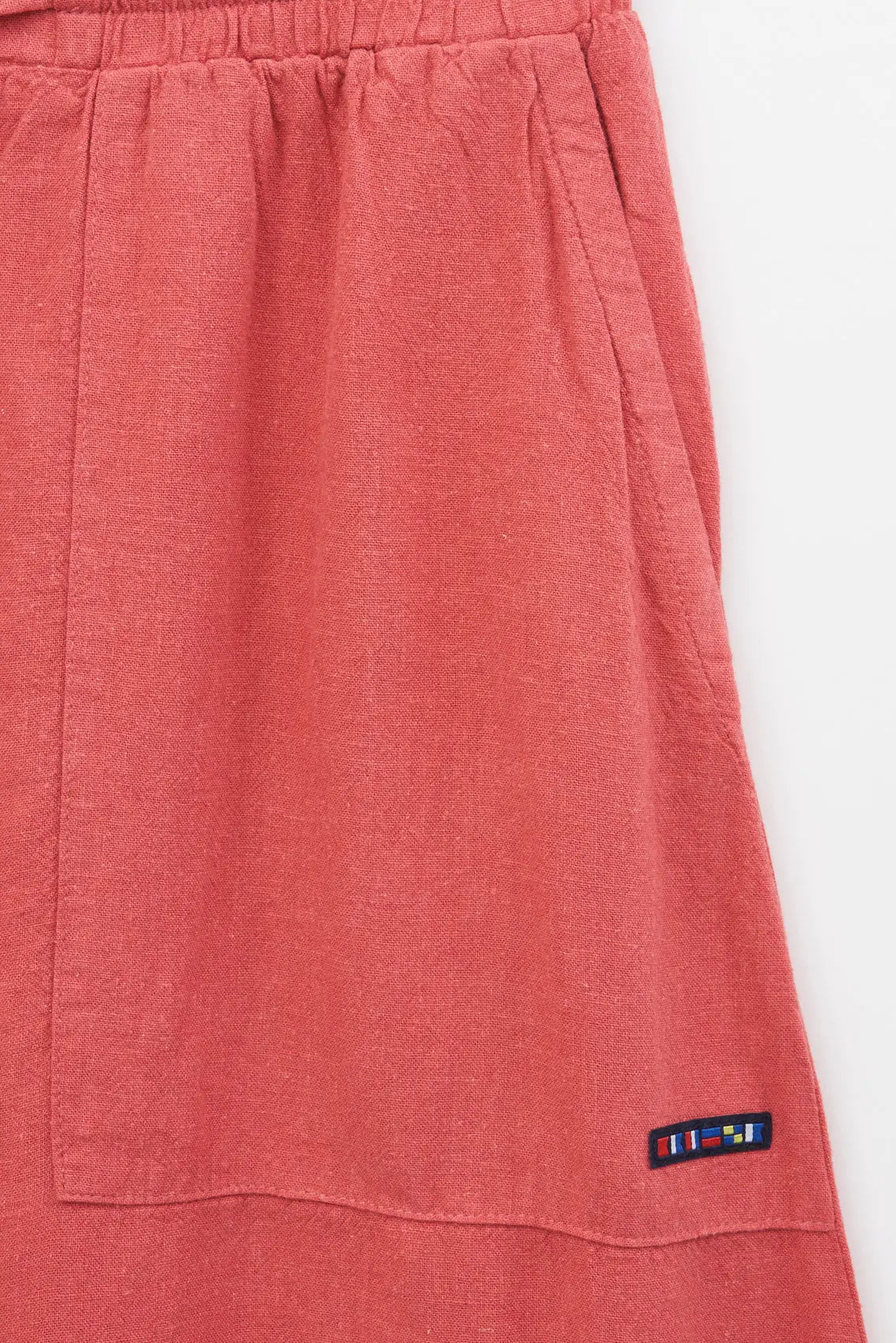 Jupe longue confectionnée en lin et viscose