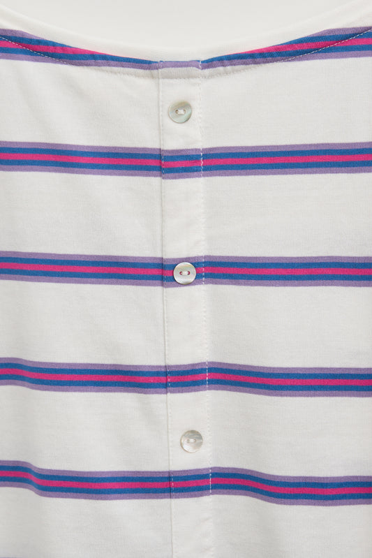 Camiseta a rayas con botones en la espalda