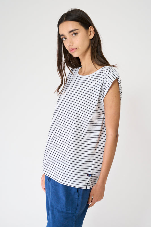 Camiseta a rayas con manga japonesa