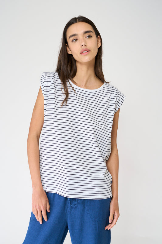 Camiseta a rayas con manga japonesa