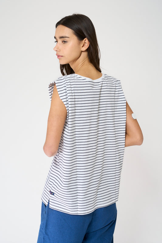 Camiseta a rayas con manga japonesa