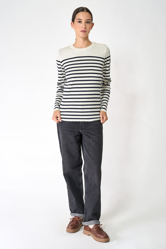 Round neck wool pullover