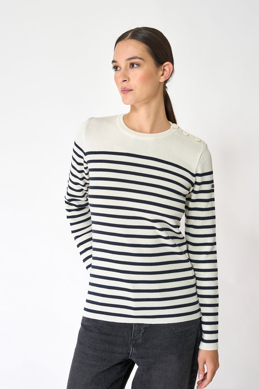 Round neck wool pullover