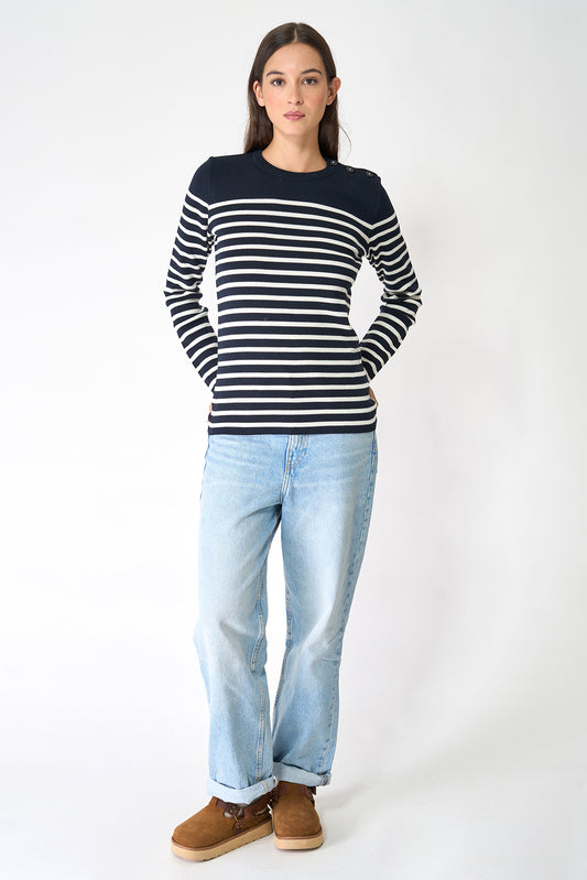 Round neck wool pullover