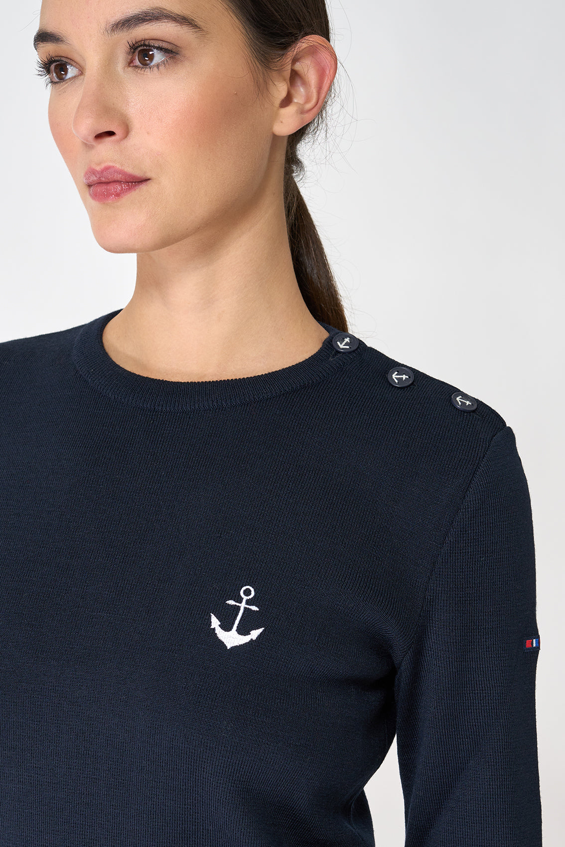 Round neck wool pullover
