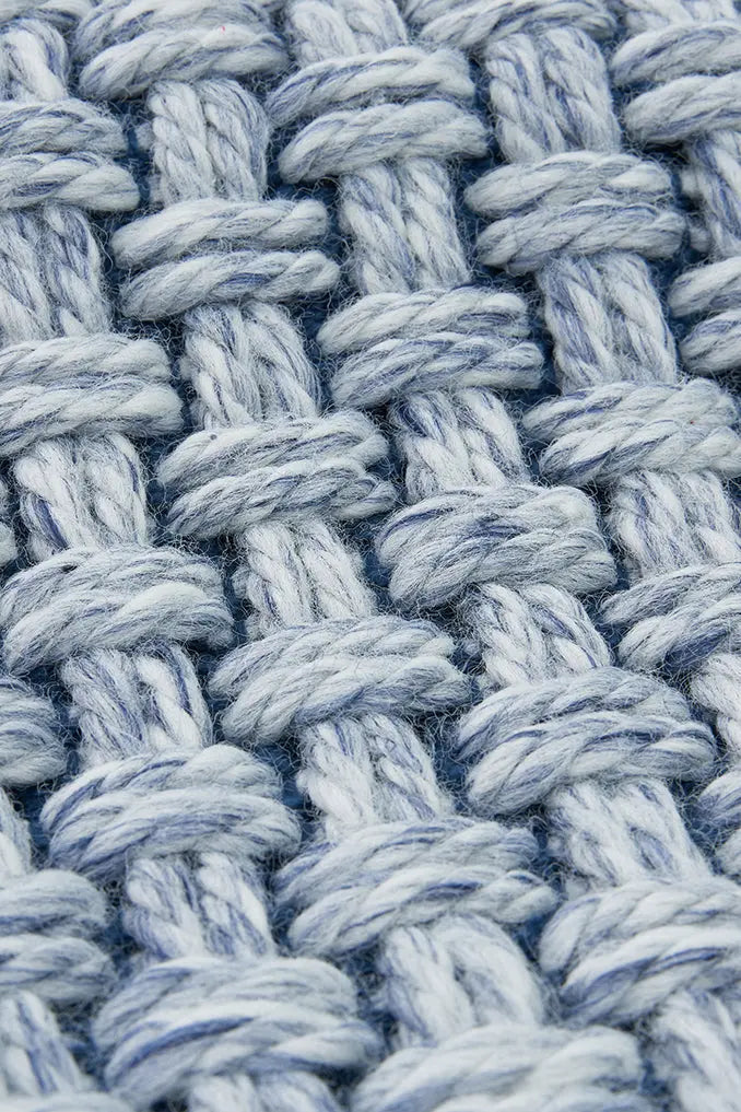 Alfombra de algodón tejido azul Batela Deco 2024