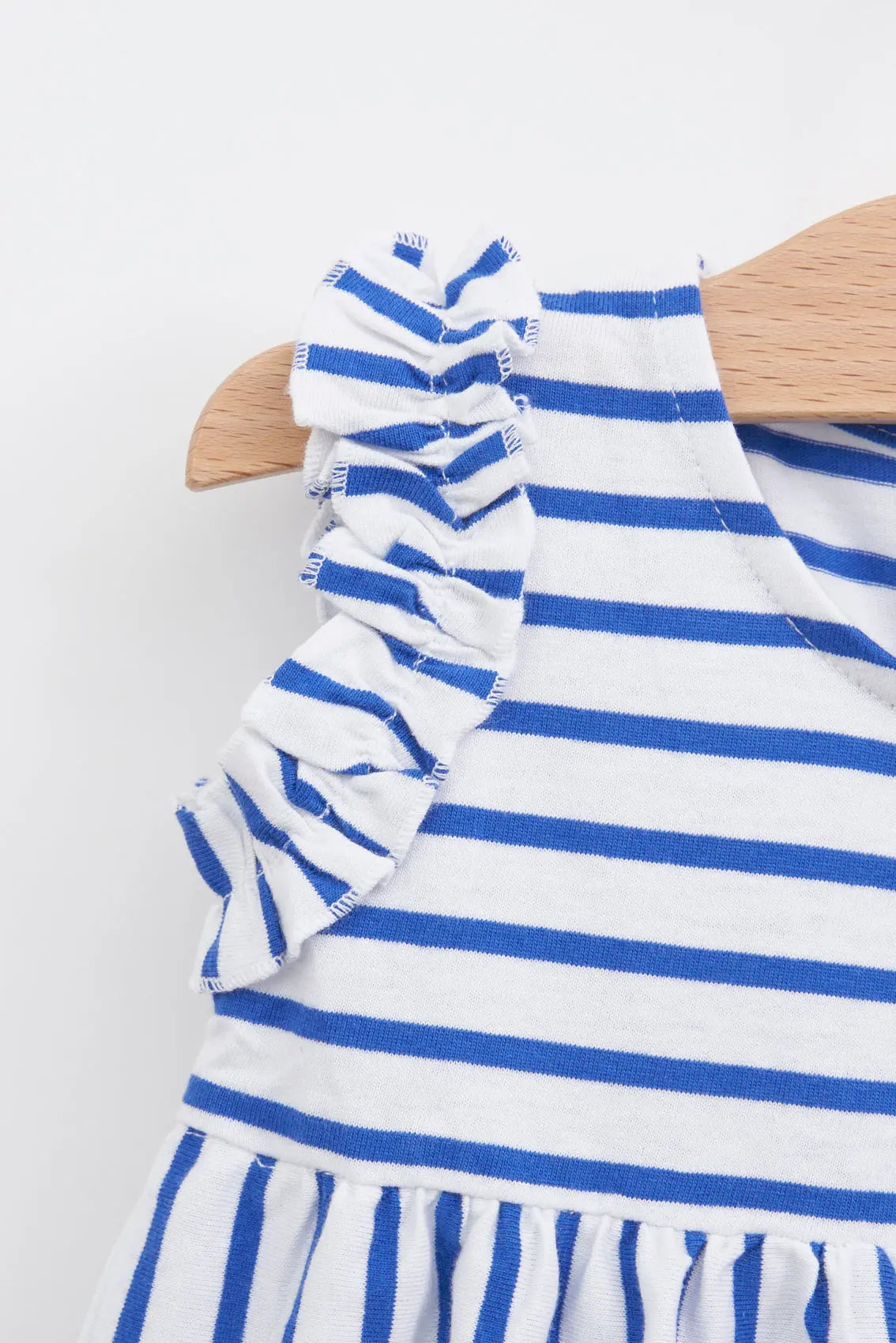 Vestido bebé a rayas con volantes
