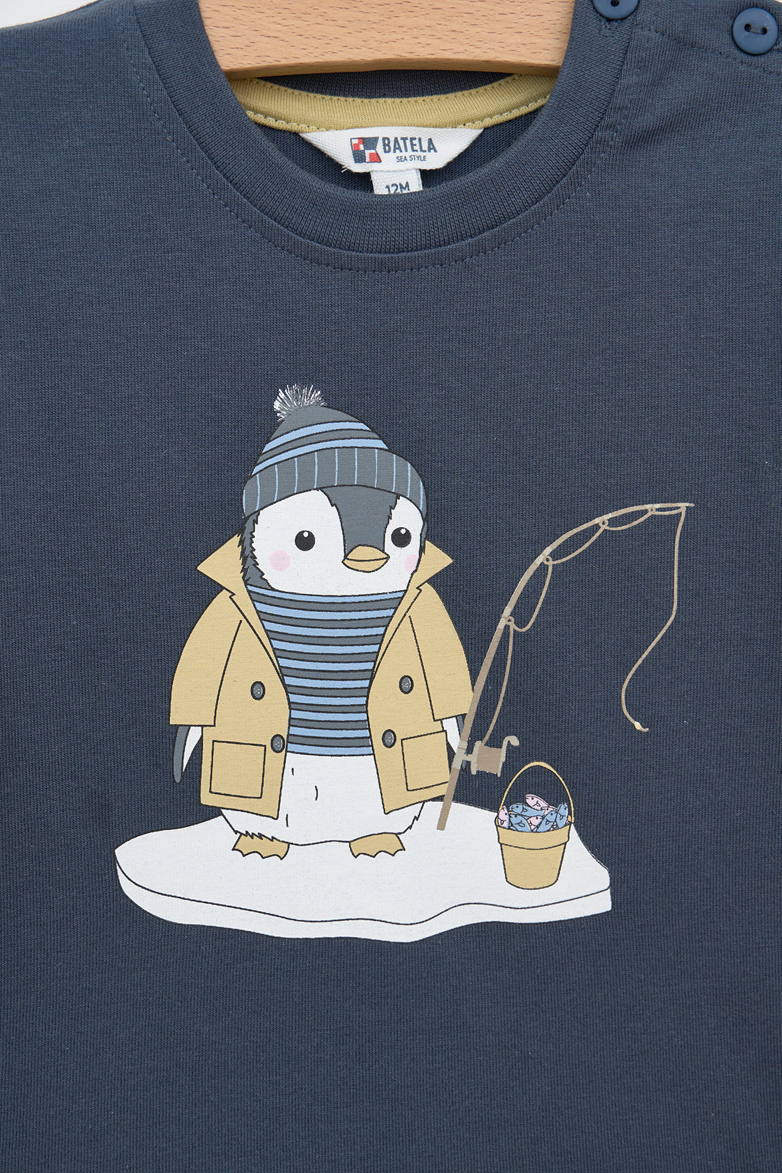 Camiseta de manga larga con pingüino