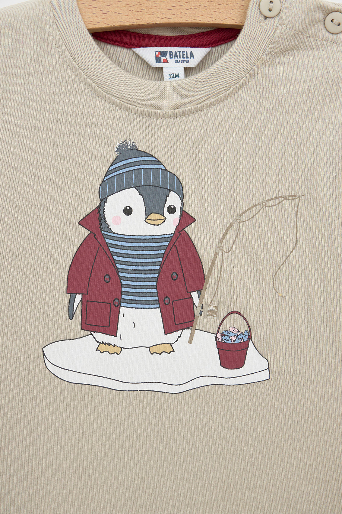 Mahuka luzeko kamiseta, pinguino batekin