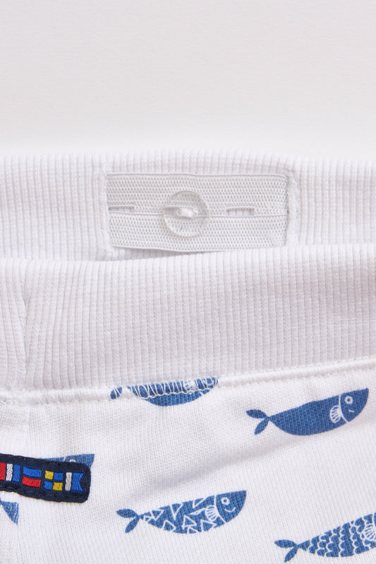 Haurtxoentzako galtzamotzak hodeiekin