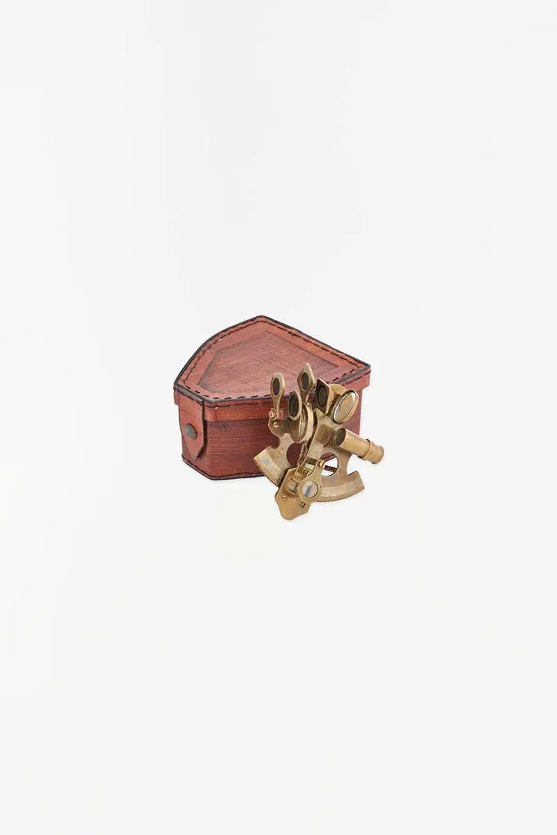 Sextant et son étui en cuir