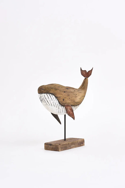 Ballena de madera envejecida con base