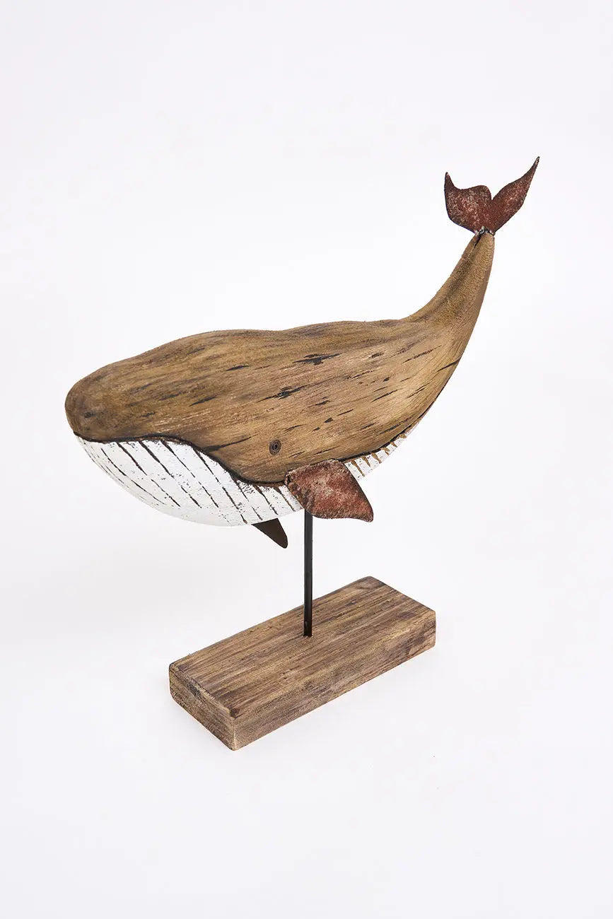Ballena de madera envejecida con base