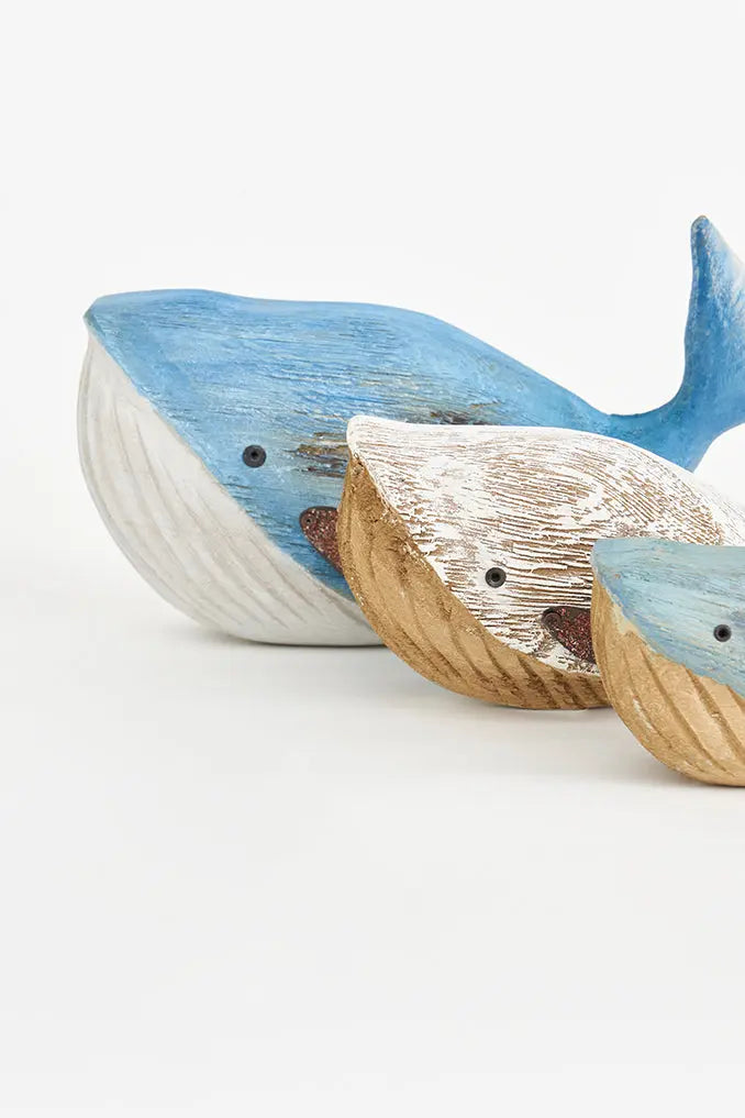 Ballena decorativa de madera y metal pequeña Batela Deco 2024