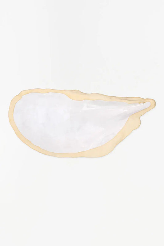 Ceramic oyster-shaped tray