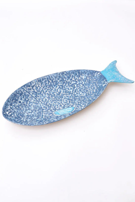 Bandeja de hojalata con forma de pez azul