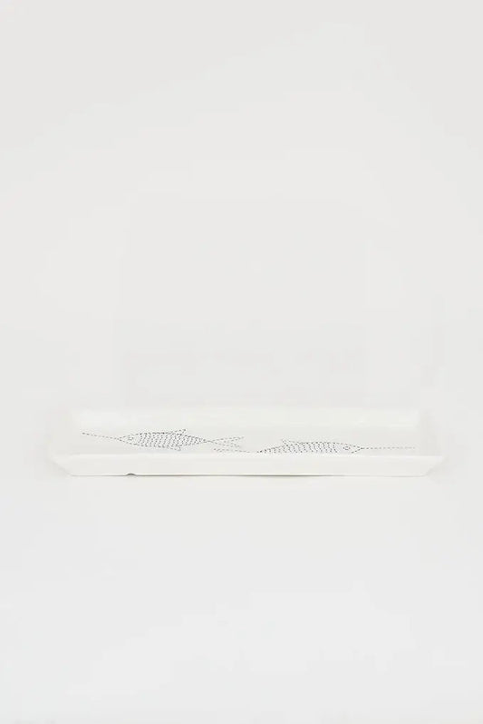 Porcelain tray with elongated fish